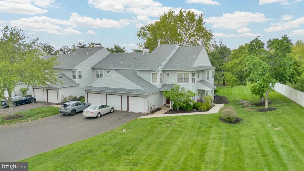 2607 Lynbrooke Dr, Yardley, PA 19067 - #1