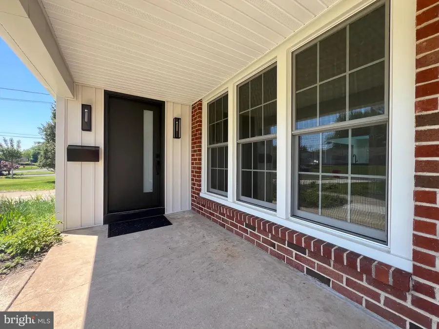 400 Deb Ln, Warminster, PA 18974 - #2