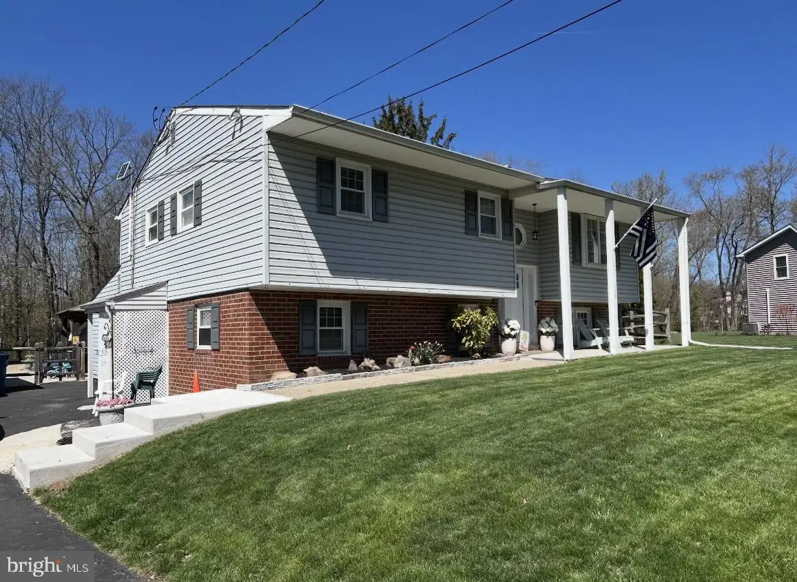 129 Blue Jay Rd, Chalfont, PA 18914 - #1