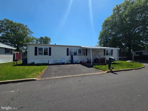 3072 Chandler Dr, MORRISVILLE, PA 19067