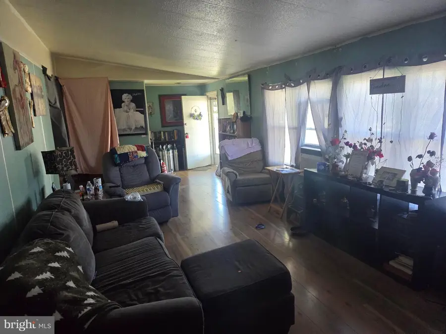 3072 Chandler Dr, Morrisville, PA 19067 - #3