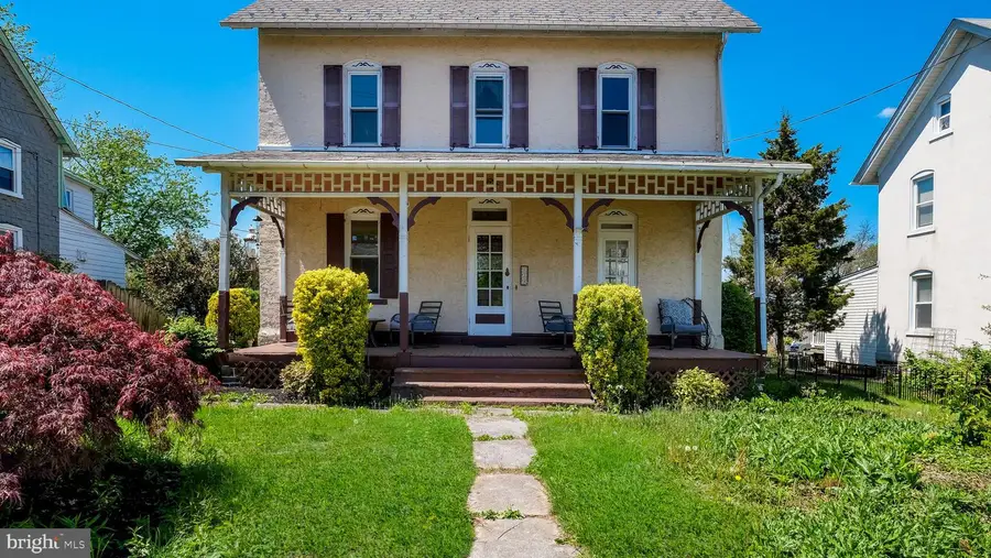 139 W Main St, Silverdale, PA 18962 - #3