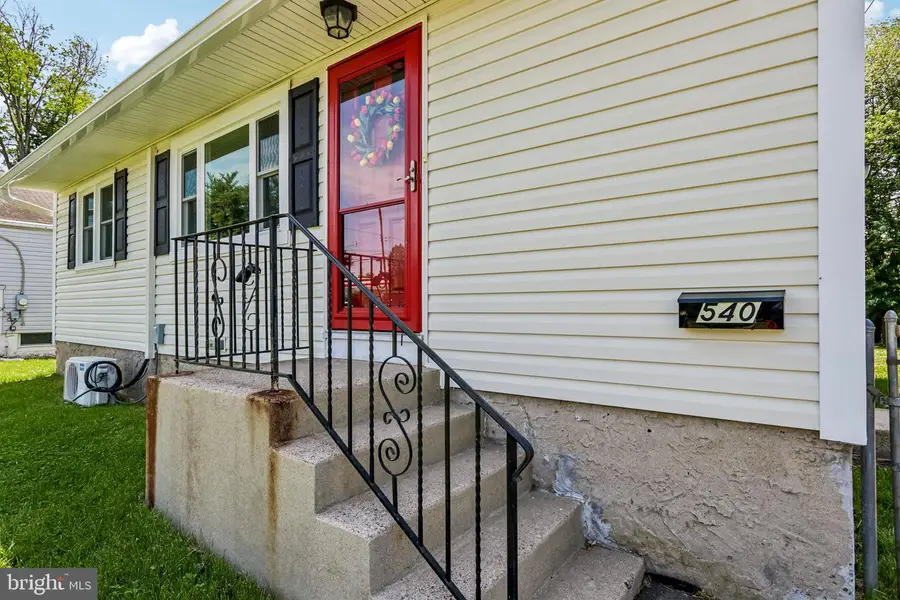 540 Olive St, Warminster, PA 18974 - #2