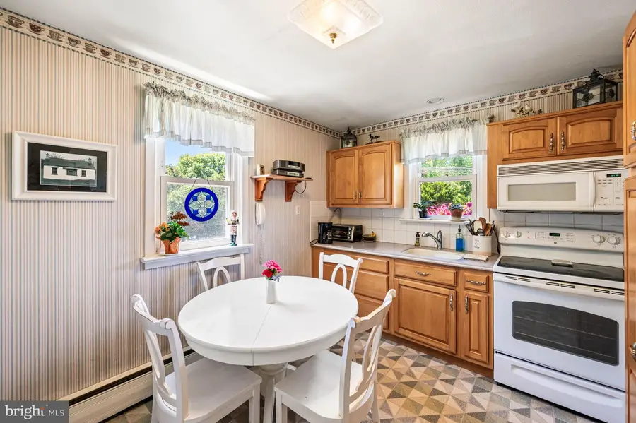 105 Village Dr, Feasterville Trevose, PA 19053 - #3