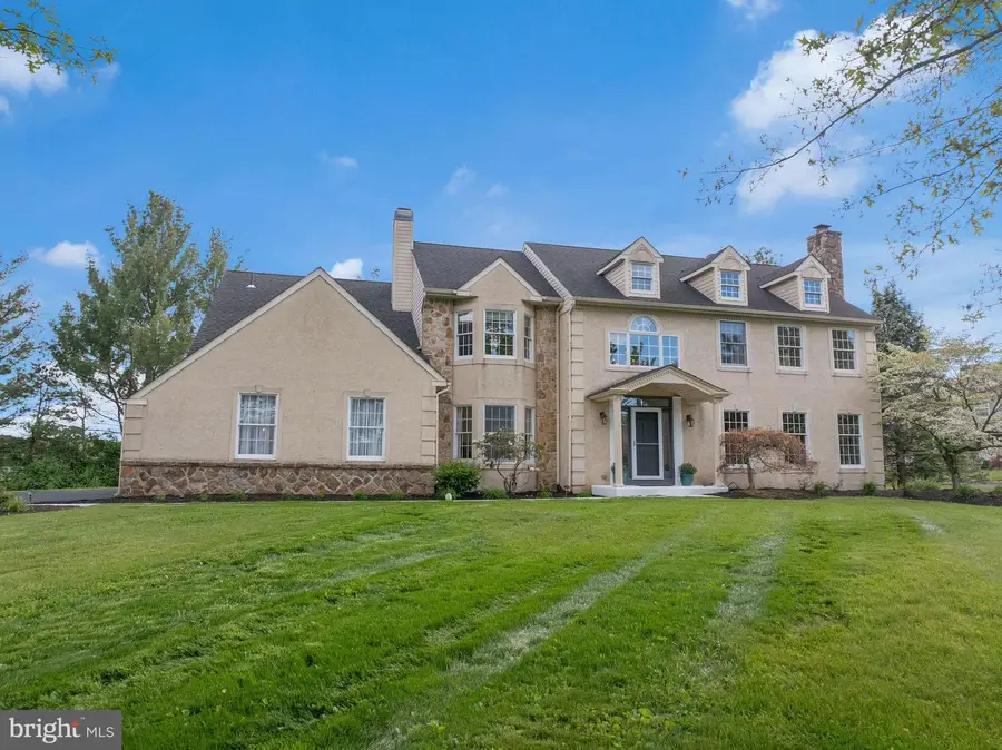 9 Riverstone Cir, New Hope, PA 18938 - #2