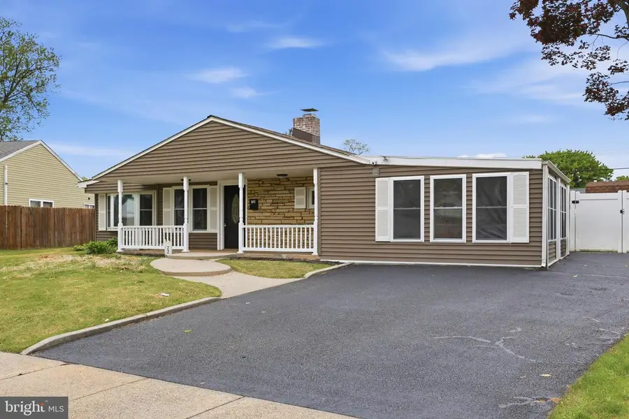 72 Lavender Ln, Levittown, PA 19054 - #3