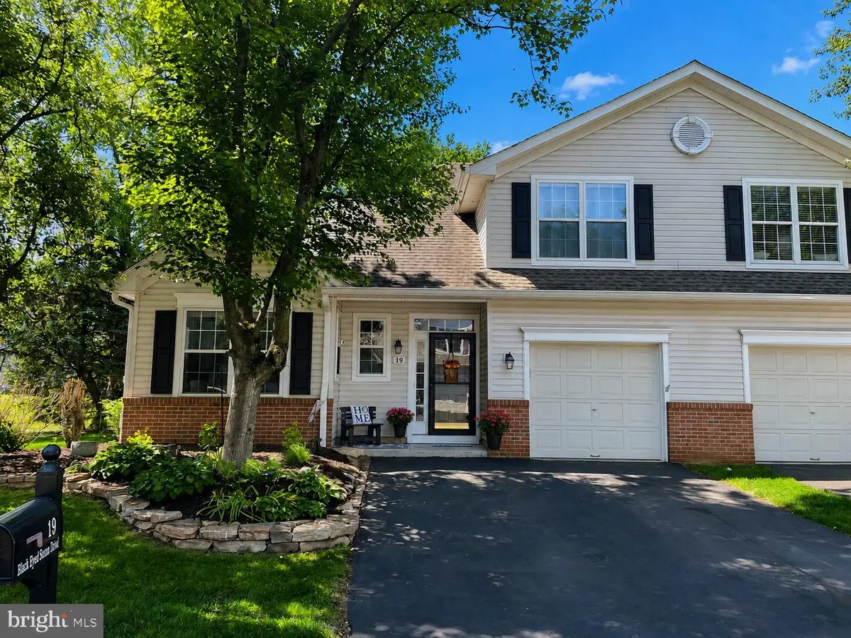 19 Black Eyed Susan Rd, Langhorne, PA 19047 - #1