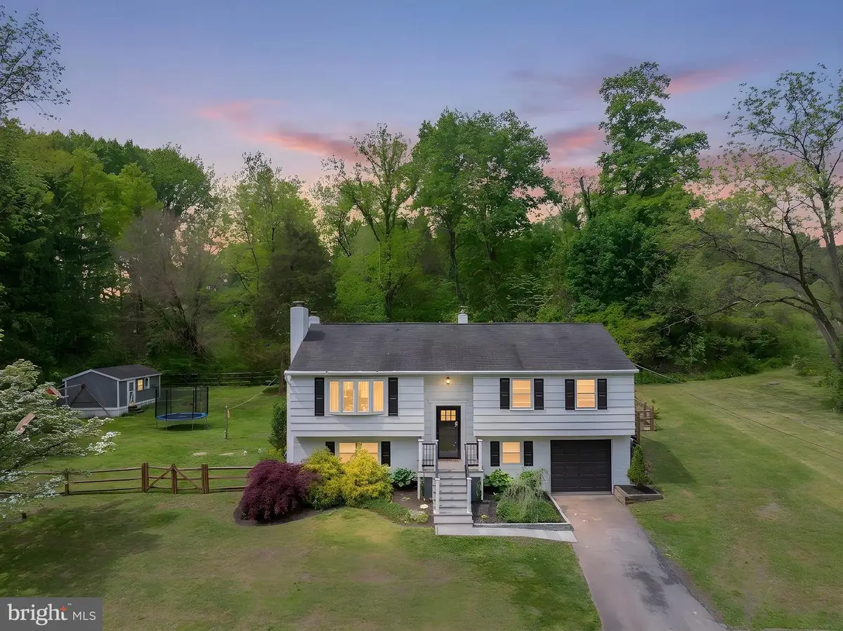 734 Skunk Hollow Rd, Chalfont, PA 18914 - #1