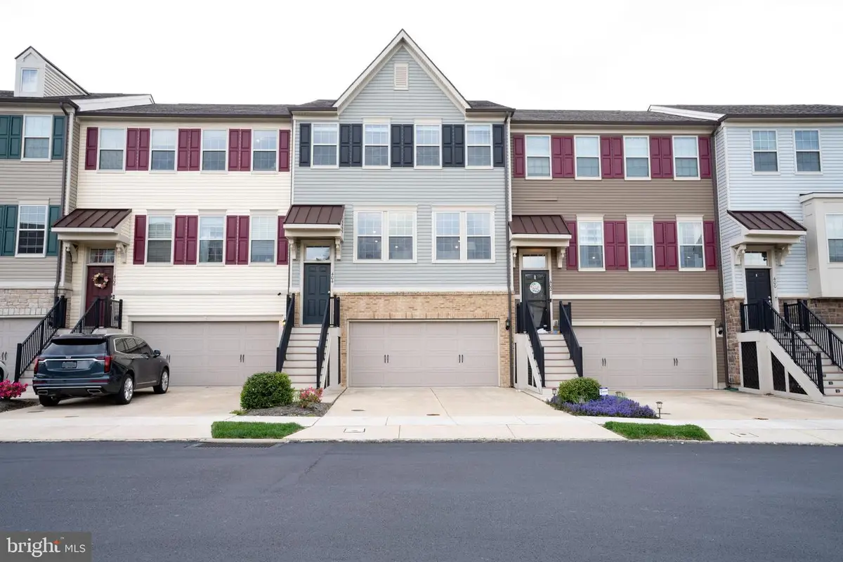 404 Tall Oaks Dr, Warminster, PA 18974 - #1
