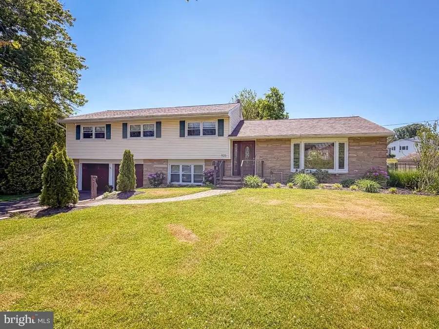 925 Big Oak Rd, Yardley, PA 19067 - #2