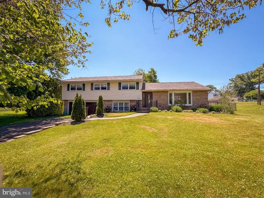 925 Big Oak Rd, Yardley, PA 19067 - #3