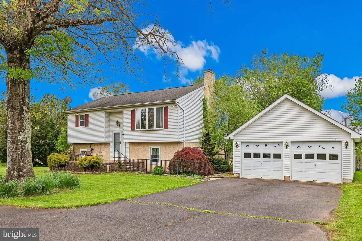 418 E Paletown Rd, Quakertown, PA 18951 - #1