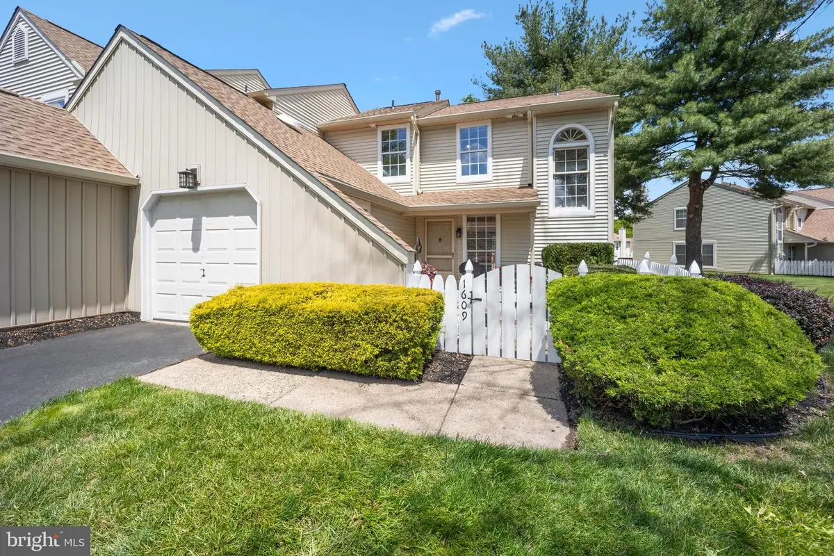 1609 Mcnelis Dr, Southampton, PA 18966 - #1