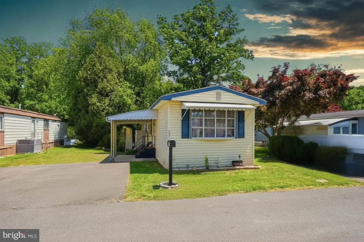 302 Wilson Dr, Fairless Hills, PA 19030 - #1