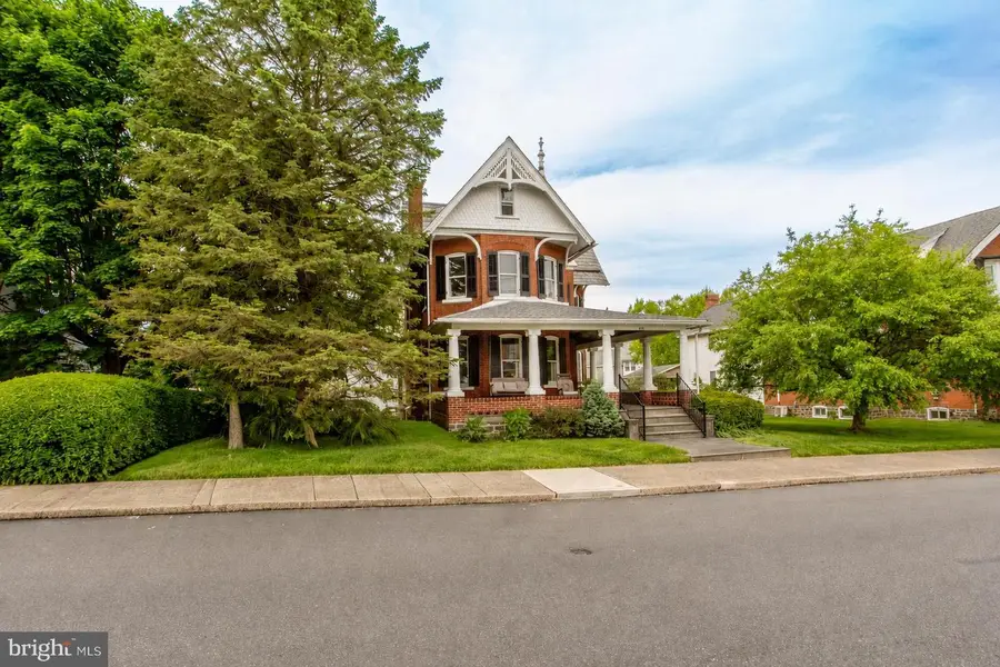 813 Juniper St, Quakertown, PA 18951 - #3