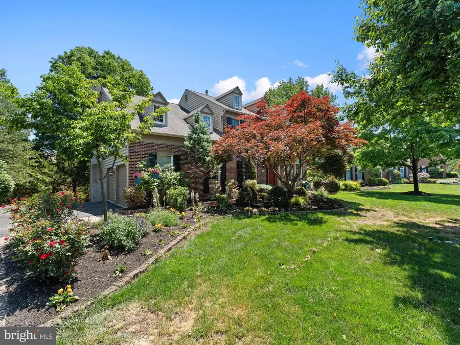 1424 Ridgewood Ln, Newtown, PA 18940 - #3
