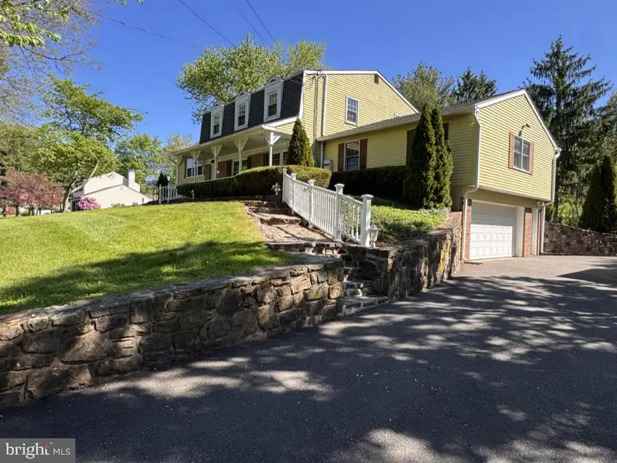 45 Squirrel Rd, Doylestown, PA 18901 - #2