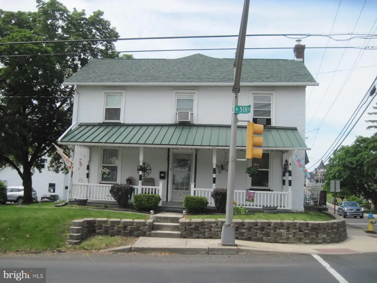 327 N 5th St, Perkasie, PA 18944 - #1
