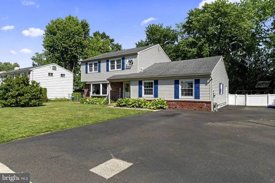 1011 Red Barn Rd, Warminster, PA 18974 - #2