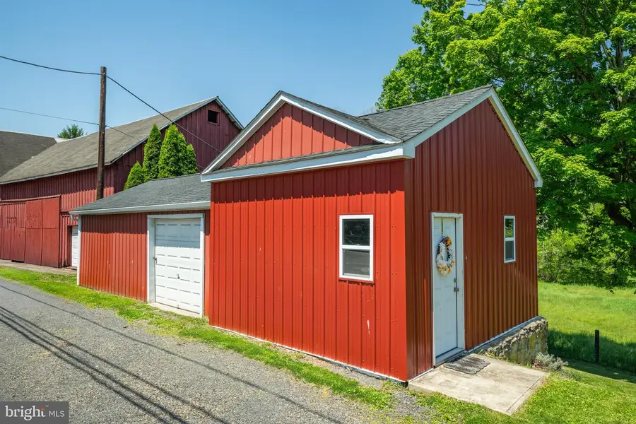 9708 Easton Rd, Kintnersville, PA 18930 - #2
