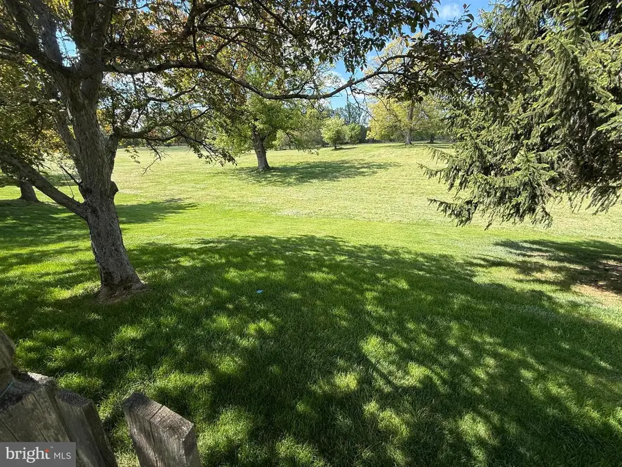 81 Kirkwood Dr, Newtown, PA 18940 - #3