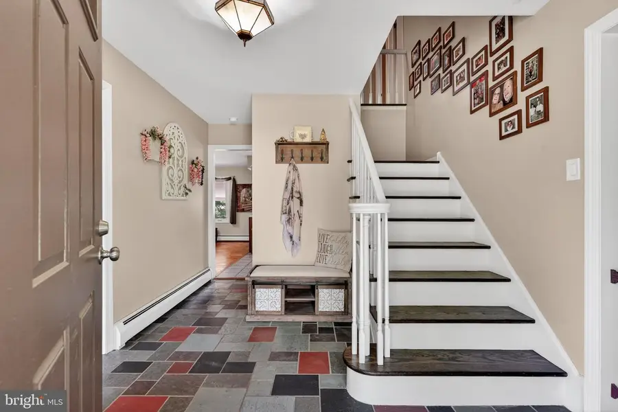 113 Glenwood Dr, Washington Crossing, PA 18977 - #2