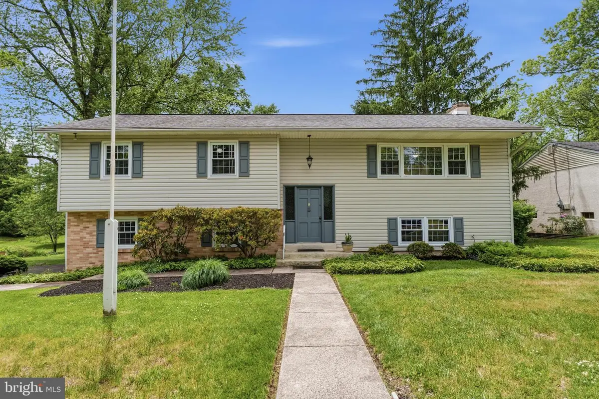 1198 Strathmann Dr, Southampton, PA 18966 - #1