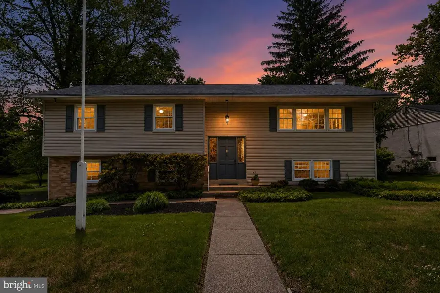 1198 Strathmann Dr, Southampton, PA 18966 - #2
