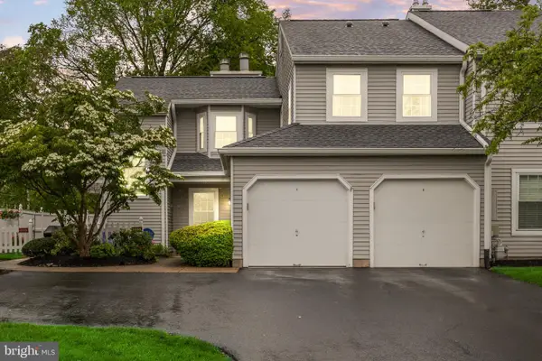 679-a Rose Hollow Dr, YARDLEY, PA 19067