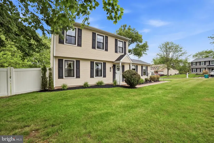 148 Hampton Dr, Langhorne, PA 19047 - #2