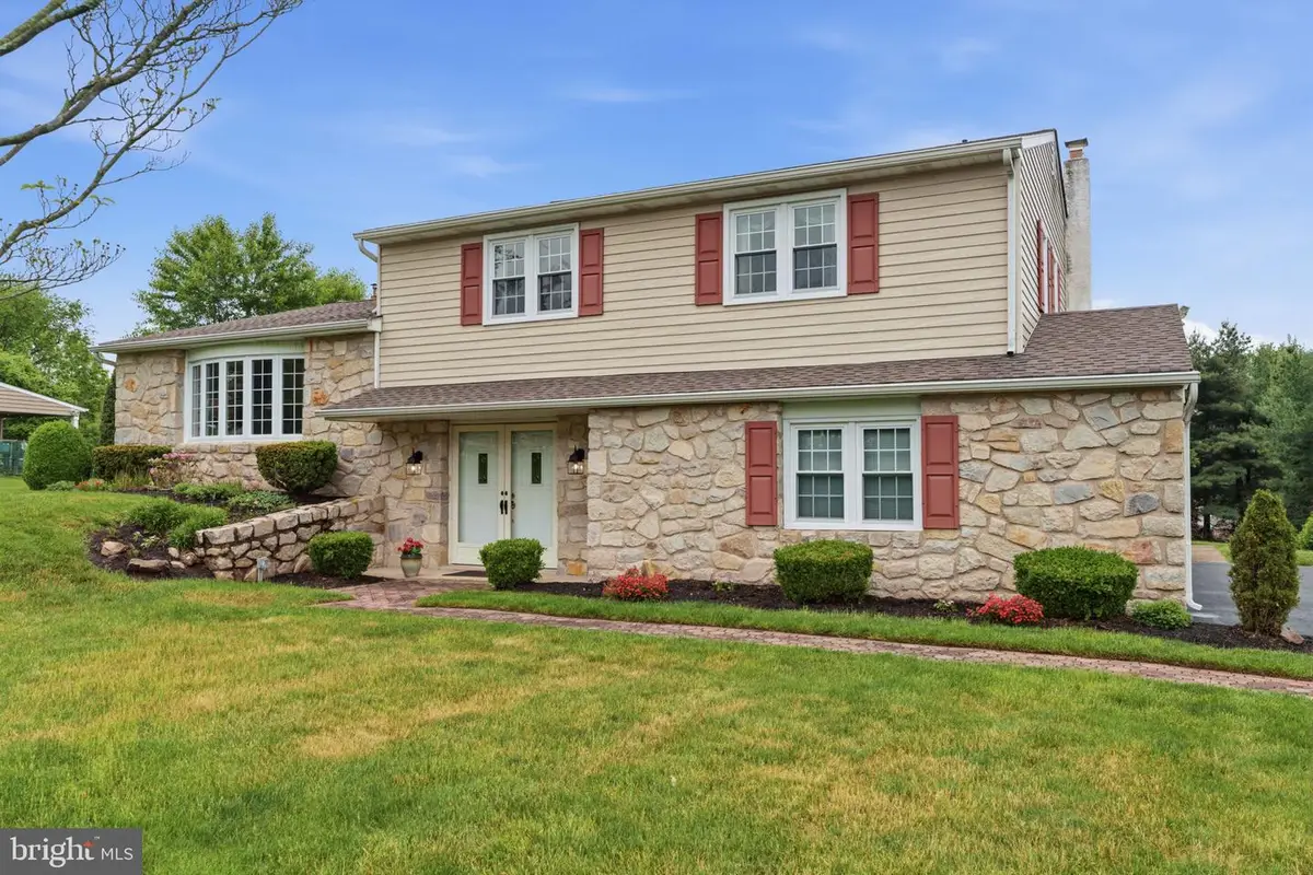 64 Windmill Dr, Holland, PA 18966 - #1