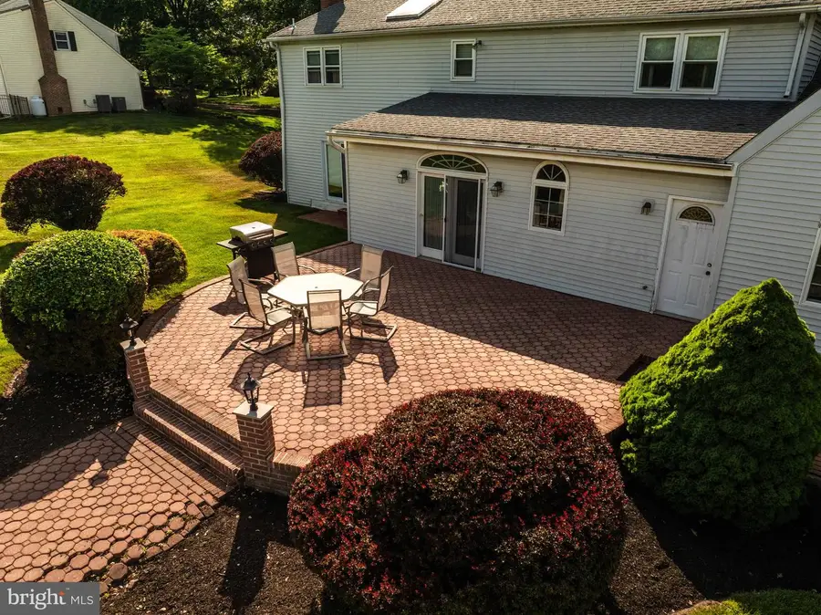75 Eisenhard Dr, Ivyland, PA 18974 - #3