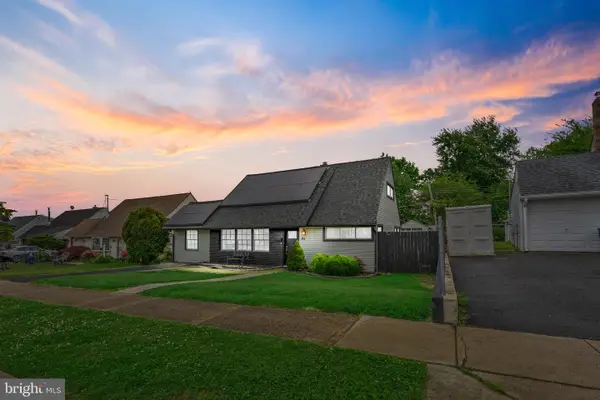 85 Buttonwood Ln, LEVITTOWN, PA 19054