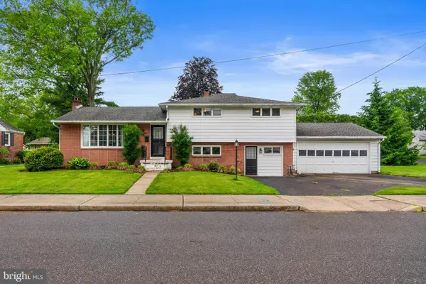300 S 9th St, QUAKERTOWN, PA 18951
