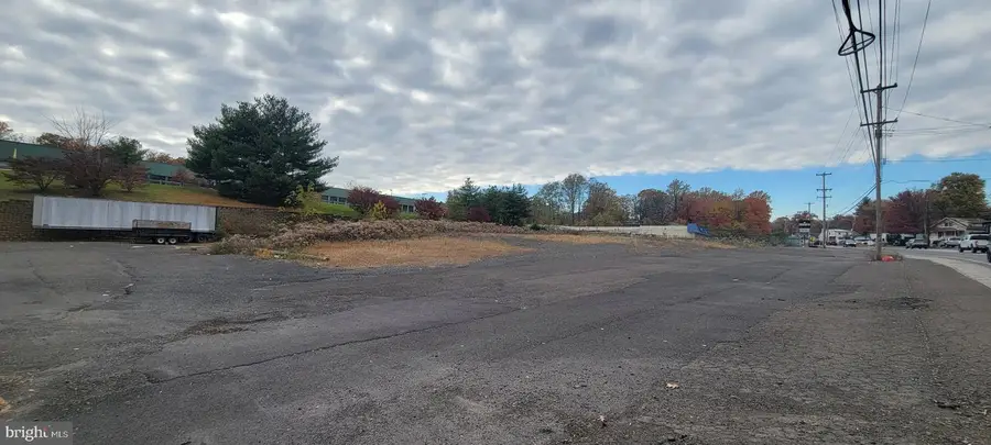 4550 Bristol Rd, Bensalem, PA 19020 - #2