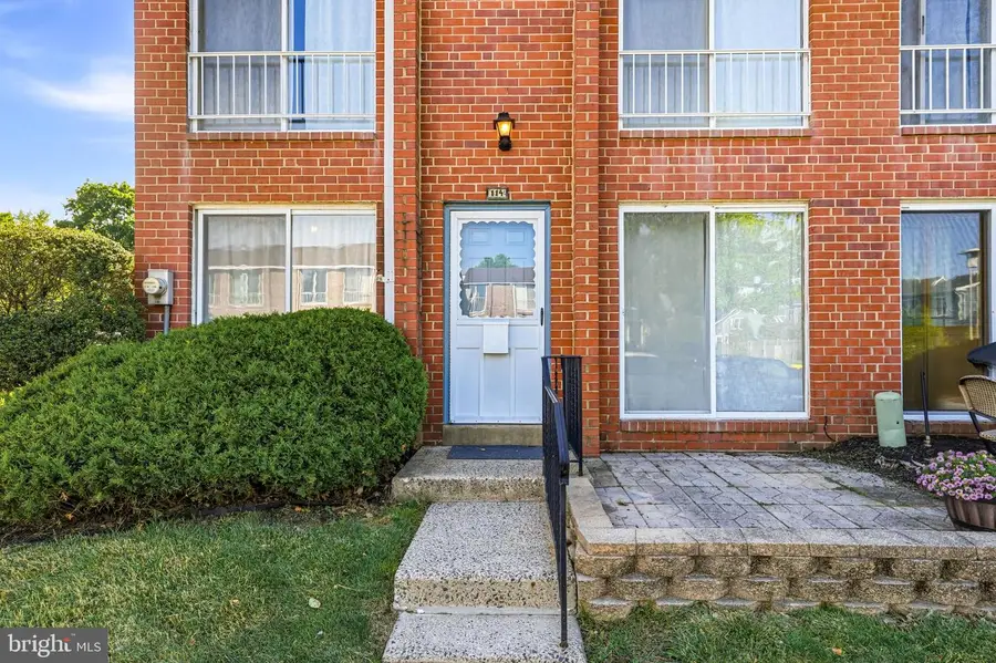 114 Lexington Ct, Warminster, PA 18974 - #3