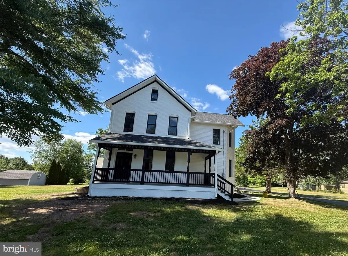 215 Mill Rd, Quakertown, PA 18951 - #1