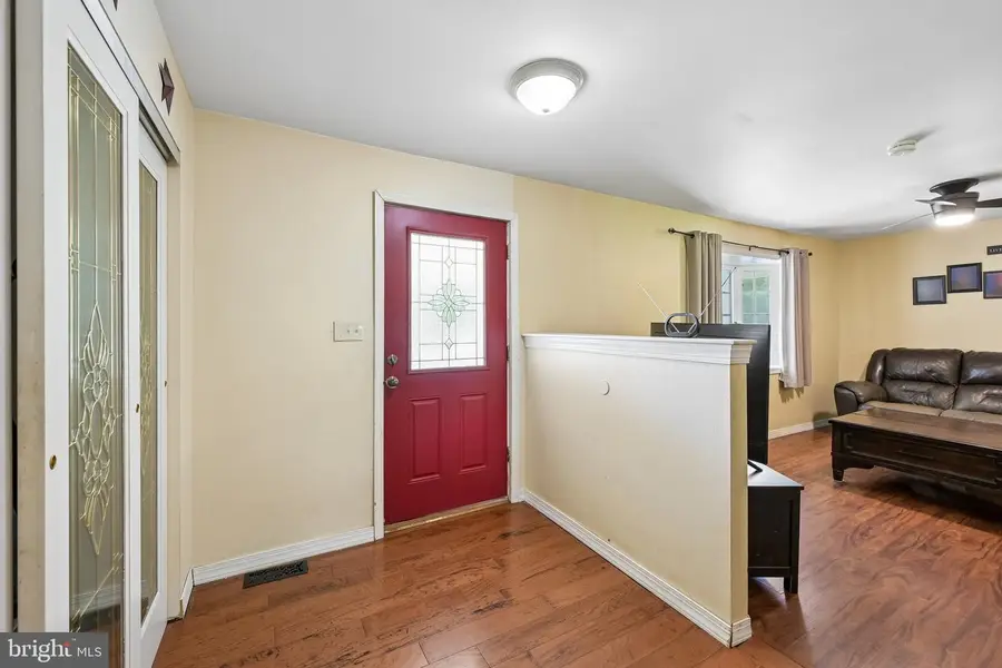 1440 Centre St, Levittown, PA 19057 - #3