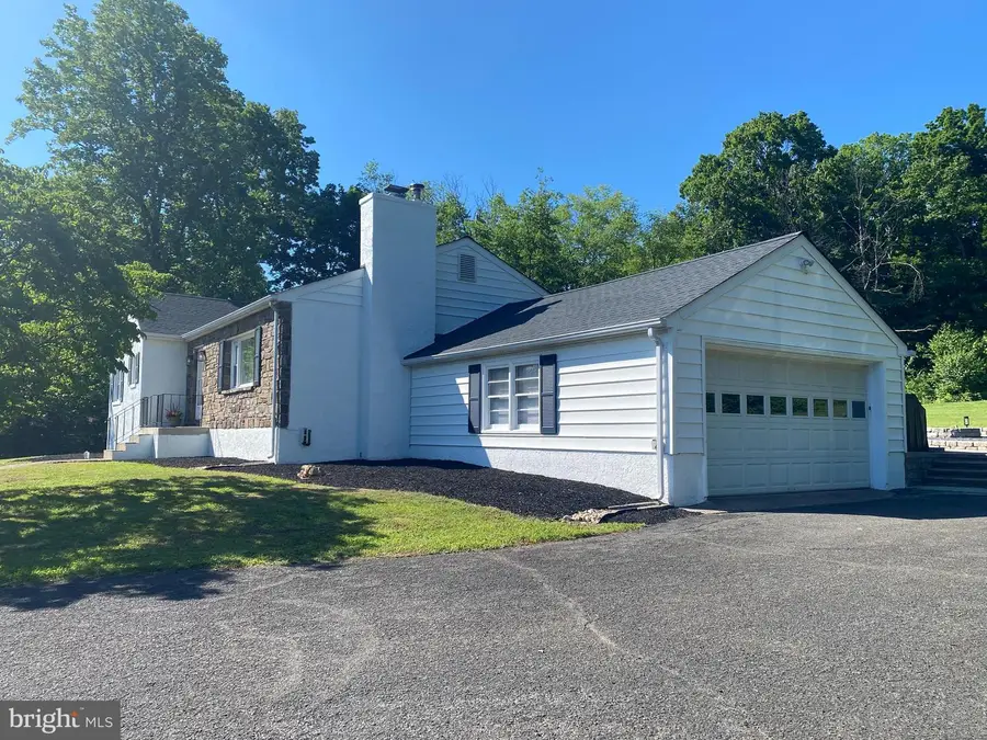 4361 Sunnyside Dr, Doylestown, PA 18902 - #3