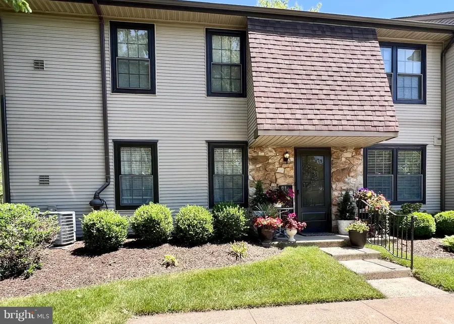 291 Sassafras Ct, Warrington, PA 18976 - #2