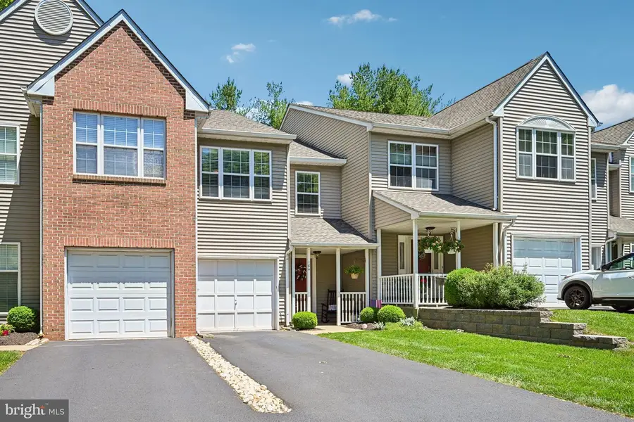 184 Victoria Ct, Doylestown, PA 18901 - #2