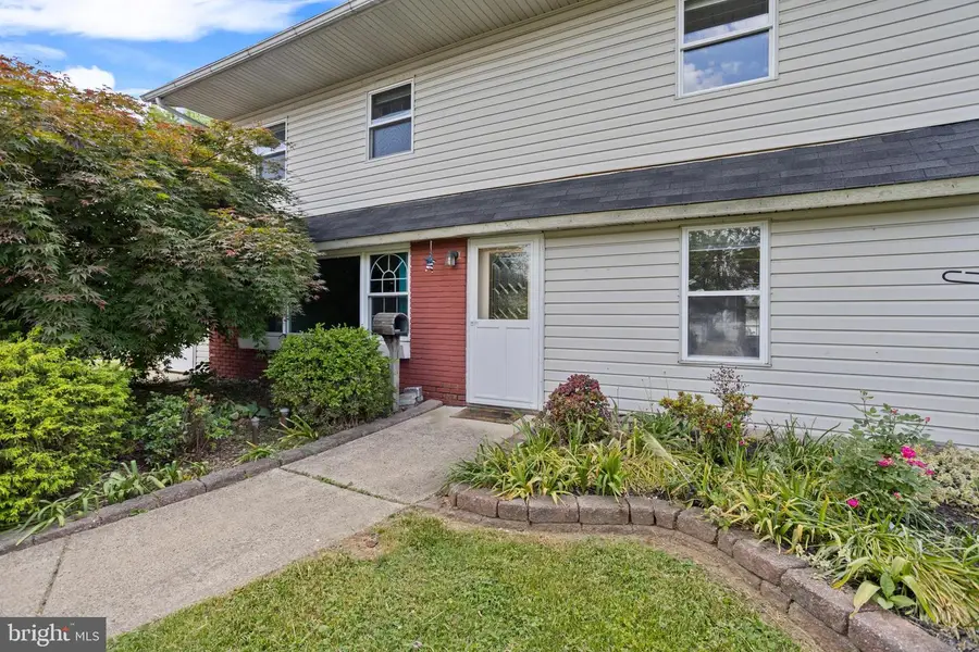 23 Cotton Rd, Levittown, PA 19057 - #3