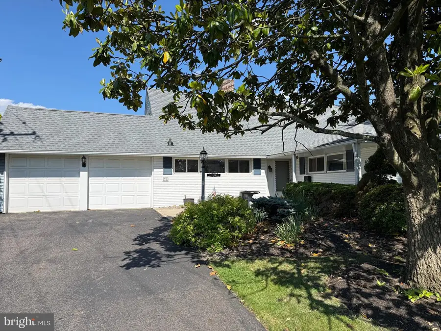 78 Red Berry Rd, Levittown, PA 19056 - #2