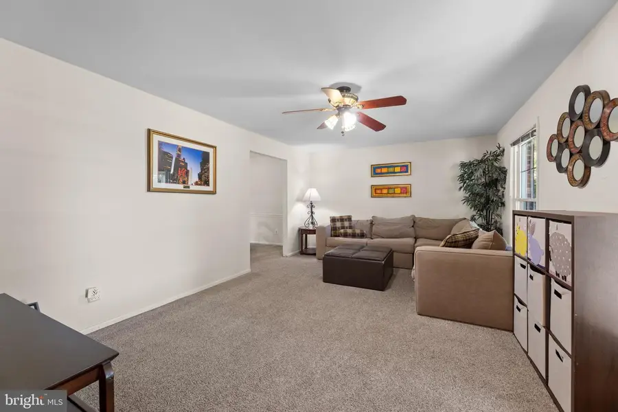 126 Pennswood Dr, Newtown, PA 18940 - #3