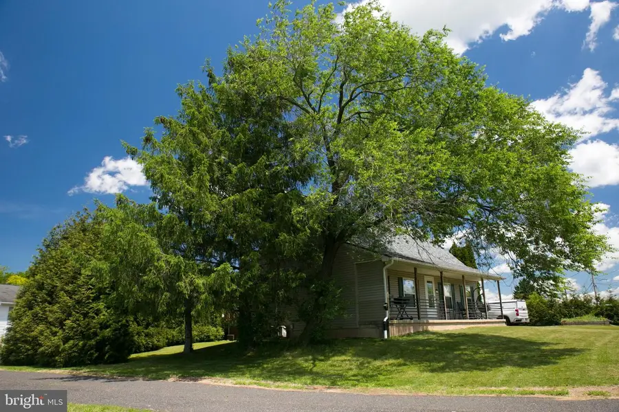 112 W Union St, Richlandtown, PA 18955 - #3