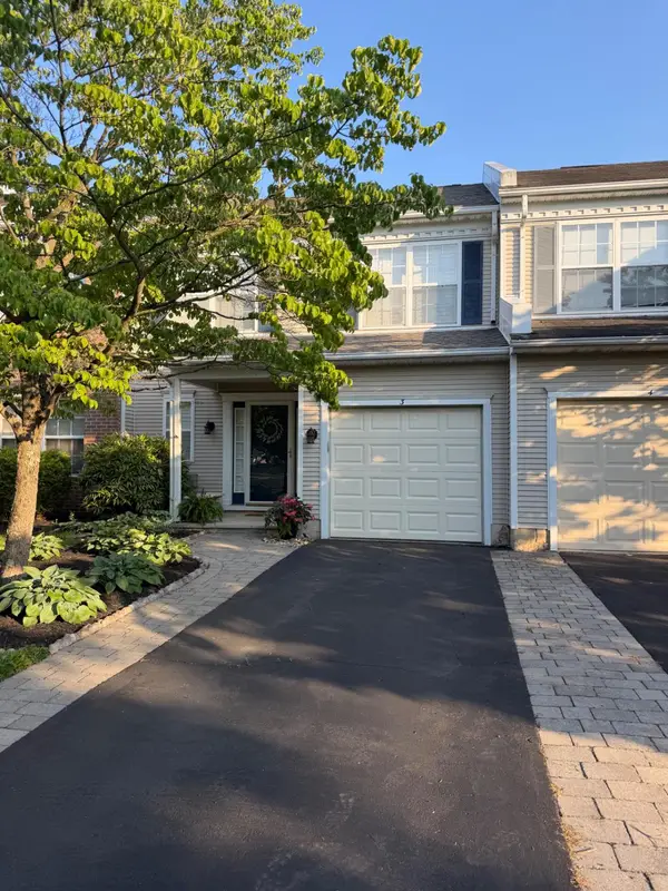 3 Camellia Ct, NEWTOWN, PA 18940