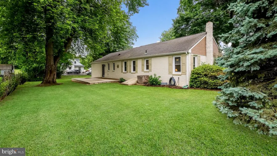 202 Front St, Feasterville Trevose, PA 19053 - #3