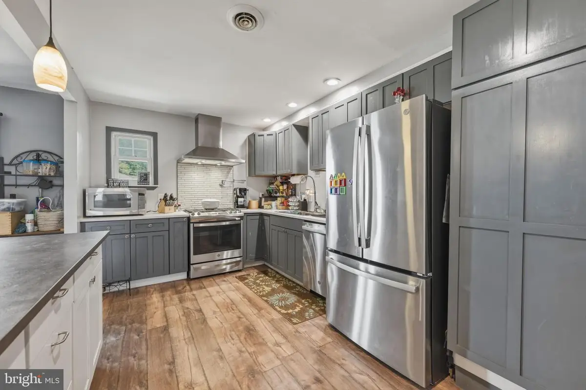 981 Rozel Ave, Southampton, PA 18966 - #1