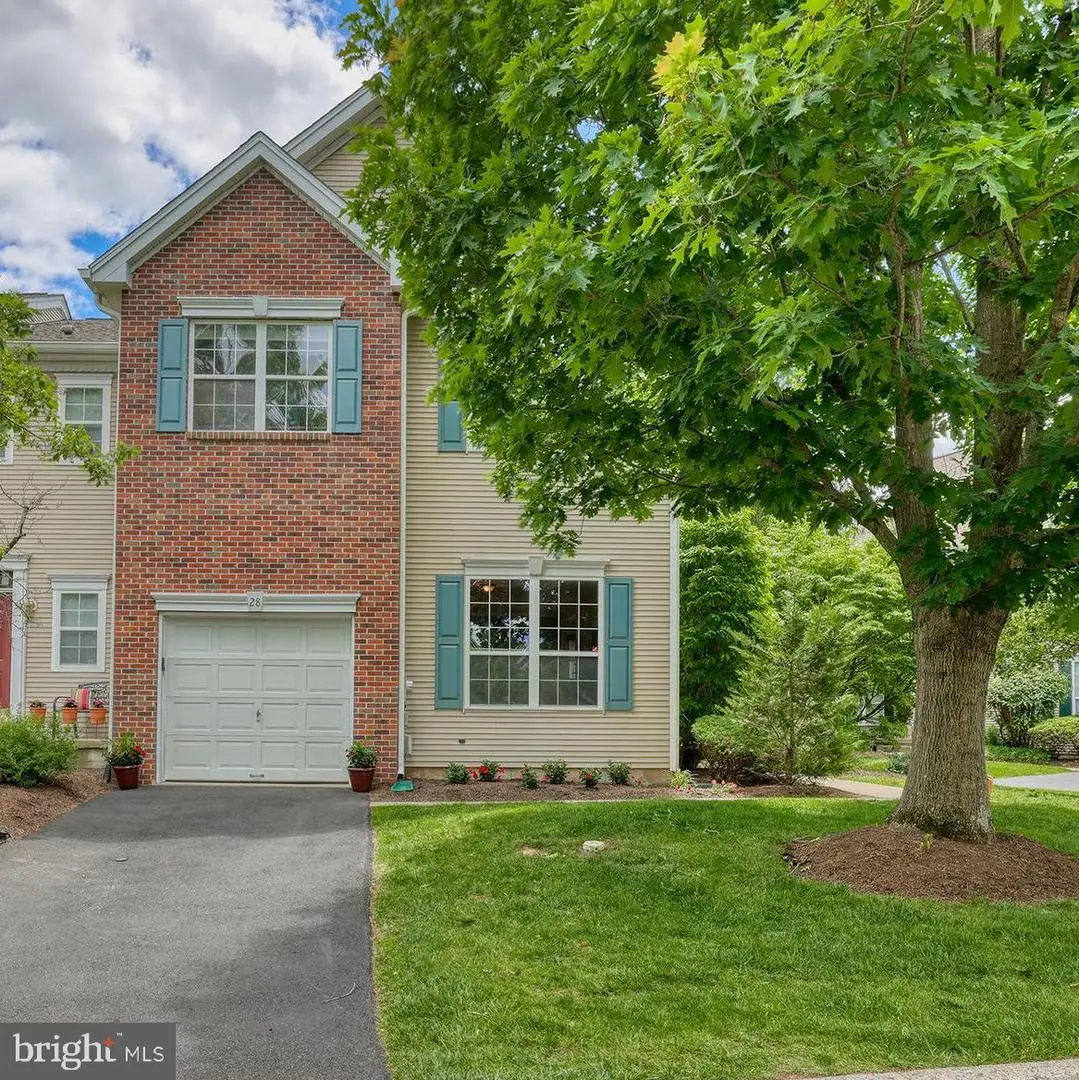 28 Tankard Ln, Washington Crossing, PA 18977 - #1
