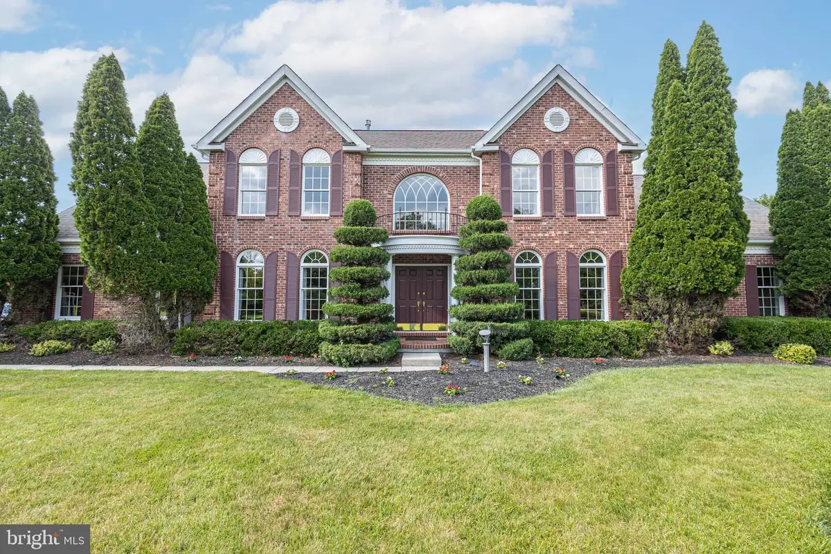 2062 Silverwood Dr, Newtown, PA 18940 - #1
